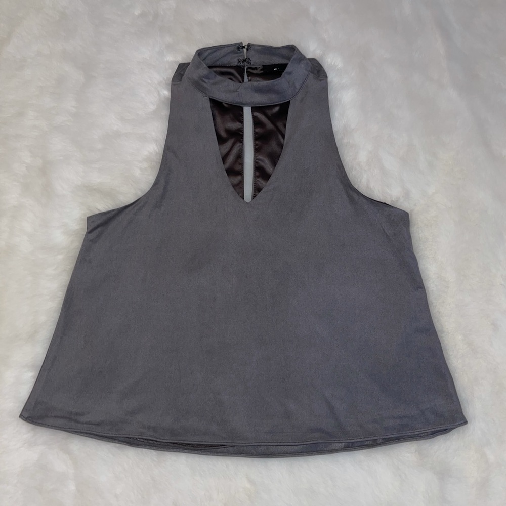Olivaceous gray button neck cropped tank top